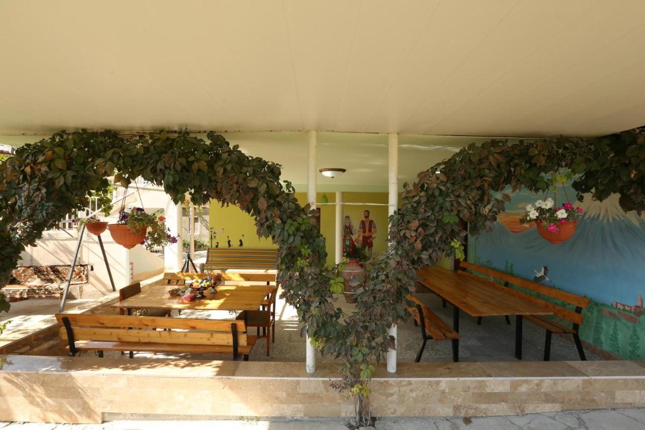 Happy House Hotel Chʼiva Buitenkant foto