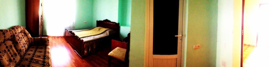 Happy House Hotel Chʼiva Buitenkant foto