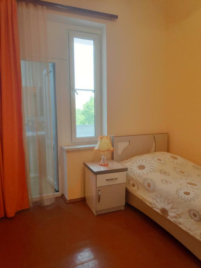Happy House Hotel Chʼiva Buitenkant foto
